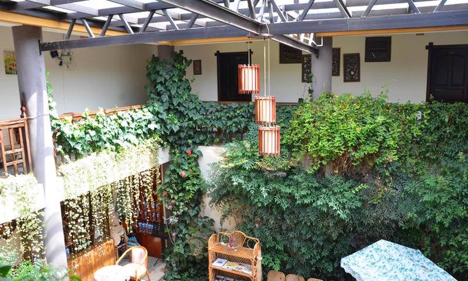 Shuhe Old Town Hostel | Cozy Hostel for 8 Guests with On-Site Restaurant