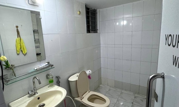 Uttara Apartment | Family-Friendly Fun at zooFamily Hostel for Budget Travelers