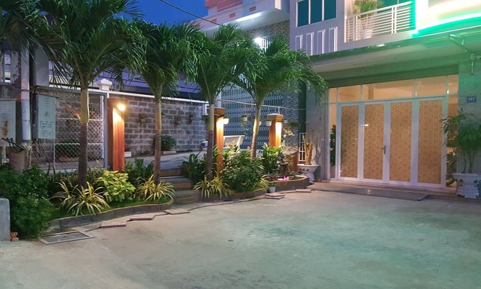 Chau Doc Hotel | Budget-Friendly Hostel Dang Loi with Family Amenities