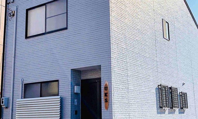 Kanayama House | Top-Rated Hostel UKS Near Kanayama Station with Garden