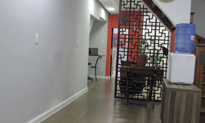 Vila Clementino House | Cozy Hostel with Private Rooms for Family-Friendly Stay
