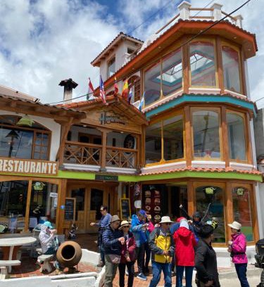 Sigchos House | Pet-Friendly Hostería Chukirawa with Spa & Restaurant