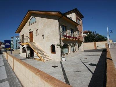Suances House | Oceanfront Hostería Isla Cabrera: Rated 9/10 by Guests