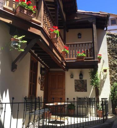 Potes House | Experience Comfort at Hostería La Antigua with Great Reviews