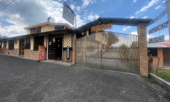 Machachi Hotel | Cozy Hostería La Cabaña: Pet-Friendly with Breakfast