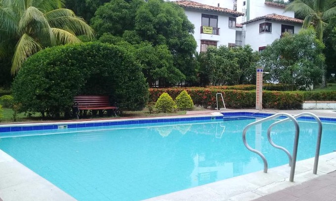 Olaya Apartment | Relax at Hostería Tropical La Florida with Pool & Hot Tub