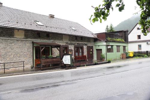 Stratena Hotel | Pet-Friendly Retreat at Hostinec Stará Krčma - Rated 9.2