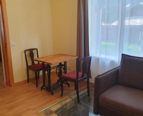 Agenskalns Apartment | Discover Homey Comfort at Hot Ernestines 7-2 Riga