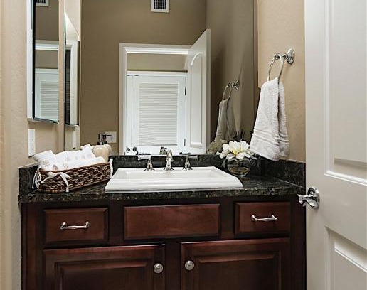 Desert Ridge Apartment | Ideal Getaway at Desert Ridge 2 BR with Pool & Hot Tub