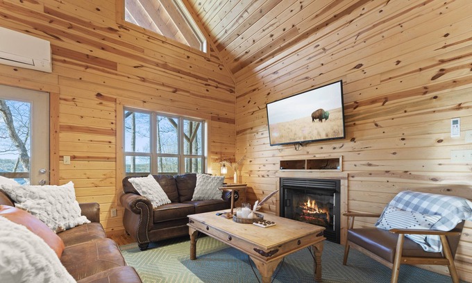 Jasper Cabin | Hot Tub-A-Frame Cabin-Fire Pit-Mountain Views