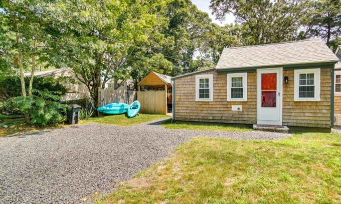 South Yarmouth House | Pet-Friendly Retreat in Yarmouth with Hot Tub & Kayaks