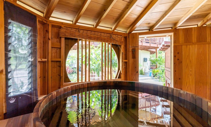 Maeda House | Family-Friendly Retreat with Hot Tub & Beach Access