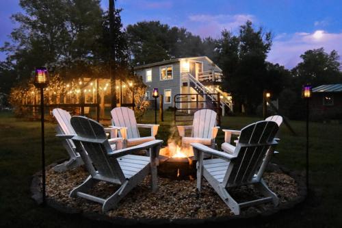 Boyce House | Relaxing Wine Country Escape with Hot Tub & Fire Pit