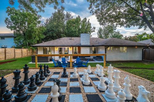 University Hills House | Hot Tub, Firepit & Giant Chess at Austin Hideaway