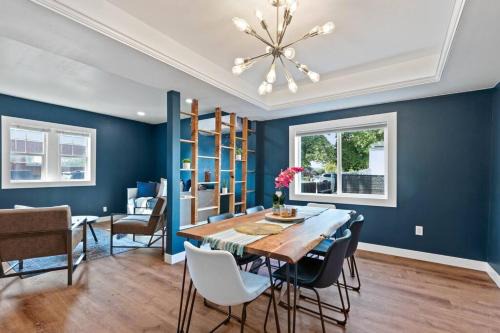 West Central House | Relaxing Hot Tub & Firepit Near Downtown Arena GU