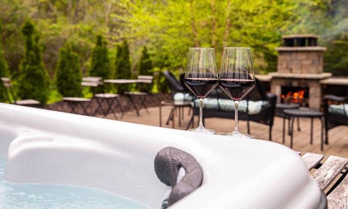 Covert House | Beachside Escape: Fun Amenities & 10/10 Guest Rating