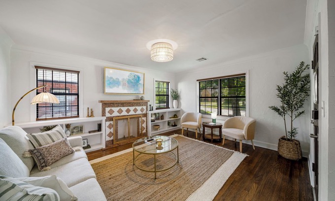 Tulsa House | Stunning Midtown Home with Spa Near TU and Expo Square
