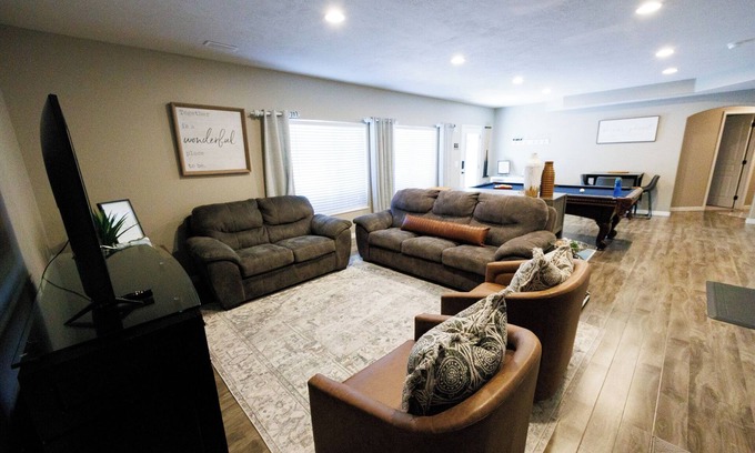 Highland House | Relax and Unwind at Highland Haven: Hot Tub & Mtn. Views