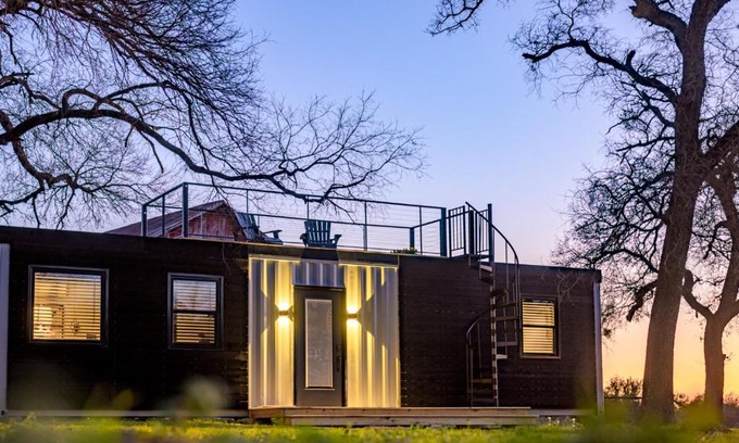 Waco House | Indulge in Relaxation at The Blue Ridge Container Home