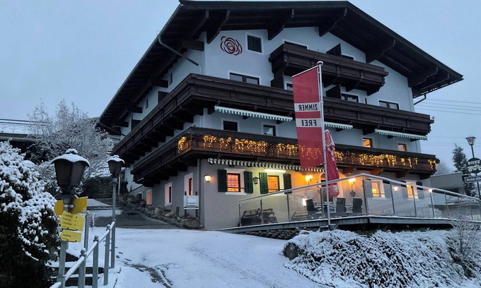 Schonbach House | Discover Hotel Wildrose: Spa & Family-Friendly Amenities
