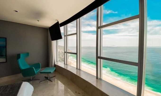 Sao Conrado Apartment | Scenic Hotel Aconchegante with Ocean Views and Pool Access