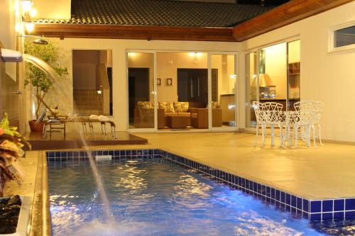 Cachoeira Paulista Hotel | Relax at Hotel Água Viva - 4-Star Stay with Pool & Breakfast