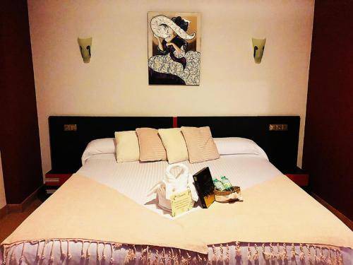 Moral de Calatrava Hotel | Cozy Hotel Retreat for Family and Pet-Friendly Stays