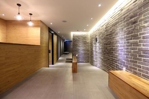 Sogong-dong Hotel | Comfortable Stay at Hotel 8 Hours - Guest Rated 8/10