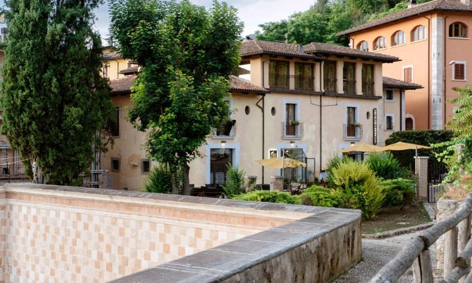 L'Aquila Hotel | Discover Hotel 99 Cannelle: Pet-Friendly & Family Welcoming