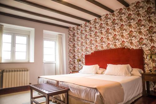 Pontecesures Hotel | Discover A Casa Do Rio: Pet-Friendly and Family Ready