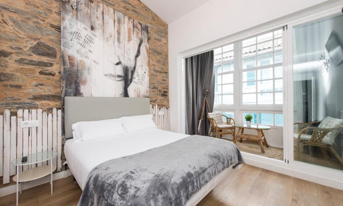 Pontedeume House | Discover Hotel A Falúa: Guest Rated 8.8 with Pet-Friendly Perks