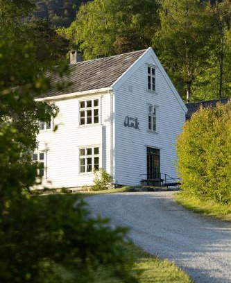 Andalsnes Hotel | Pet-Friendly Hotel Aak: Rated 9.4 with Family Amenities
