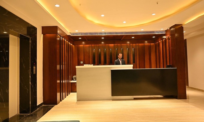 Bareilly Hotel | Discover Hotel Aakriti Clarks Inn Express: Family-Friendly Stay