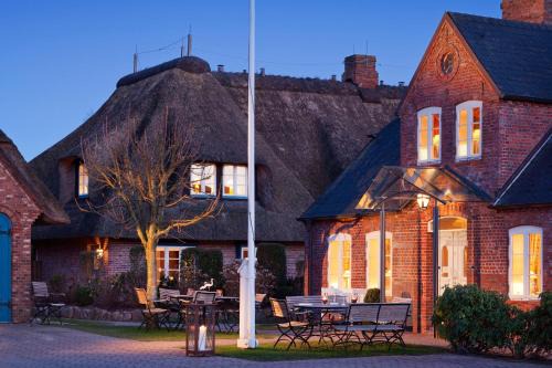 Keitum Hotel | Discover Hotel Aarnhoog: Pet Friendly & Ocean View Retreat