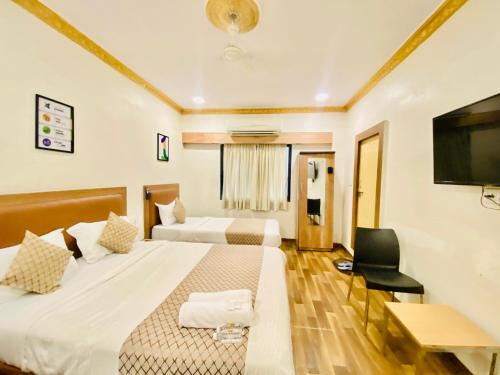 Ahmedabad Hotel | Hotel ABC Satellite Prahladnagar, Ahmedabad