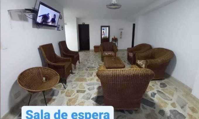 Caucasia Hotel | Budget-Friendly Hotel Acapulco Caucasia with Spa & Breakfast