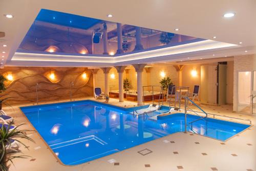 Kudowa Zdroj Hotel | Discover Hotel Adam & Spa: 9/10 Rated with Pool and Hot Tub
