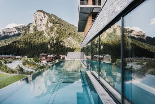 Au Hotel | Experience Hotel Adler: 4-Star Retreat with Ocean Views
