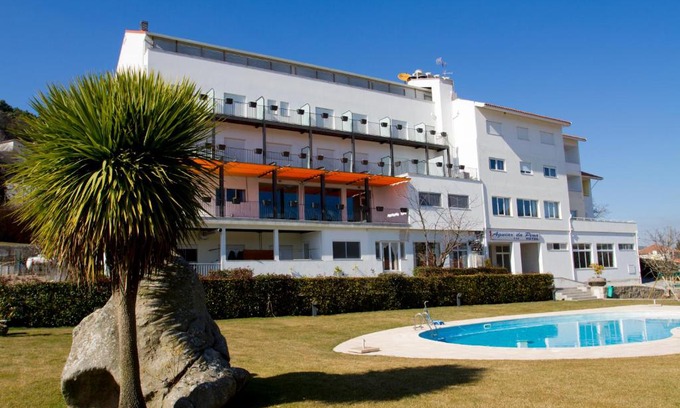 Vila Pouca de Aguiar Hotel | Inviting Getaway at Hotel Aguiar da Pena with Ocean View