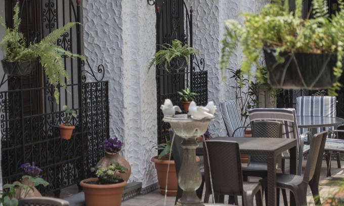 Zona 1 Hotel | Eco-Friendly Retreat at Hotel Ajau Colonial with Spa & Dining
