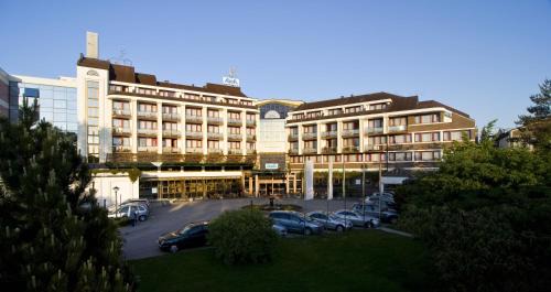 Moravske Toplice Hotel | Relax at Hotel Ajda - Terme 3000 with Spa & Pool Access