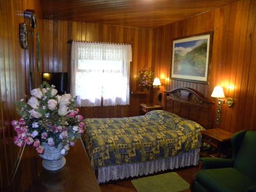 Mury Hotel | Oceanfront Bliss at Hotel Akaskay - Rated 9.1/10 by Guests
