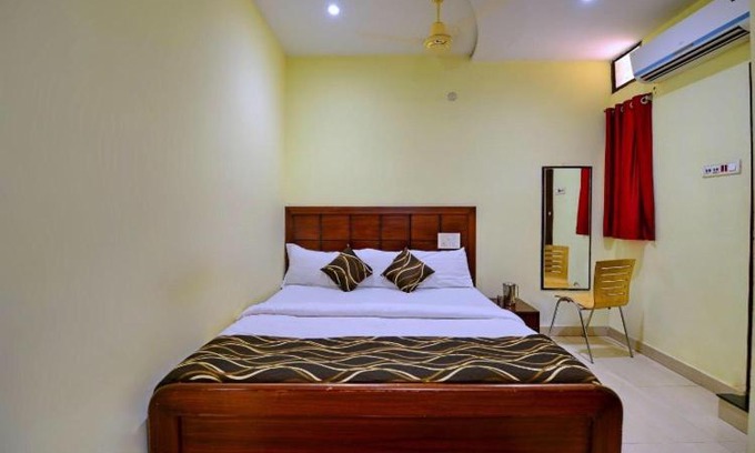 Durg Hotel | Budget-Friendly Hotel Al Zaiqa: Breakfast and Family Fun