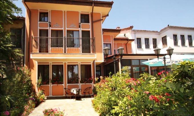 Plovdiv Old Town Hotel | Budget-Friendly Hotel Alafrangite with Breakfast & Kids' Zone