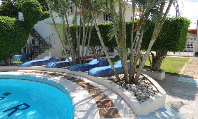 Tecolutla Municipality Hotel | Discover Hotel Albri by Rotamundos: Family-Friendly Getaway