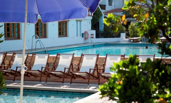 Lanjaron Hotel | Discover Hotel Alcadima: Oceanfront Oasis with Pool Access