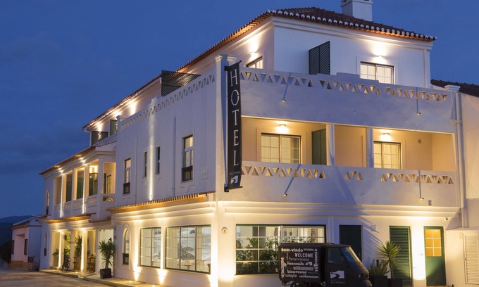 Bemparece Hotel | Relax at Hotel Alcatruz: Spa & Breakfast Included