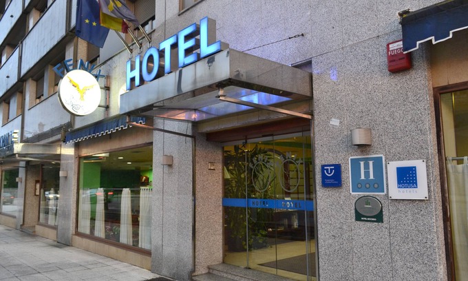 Las Campas y San Claudio Hotel | Budget-Friendly Hotel Alda Estación Oviedo with Spa & Breakfast