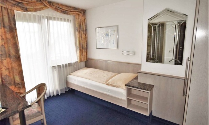 Sielmingen House | Cozy Hotel Alena: Family-Friendly with Breakfast Included