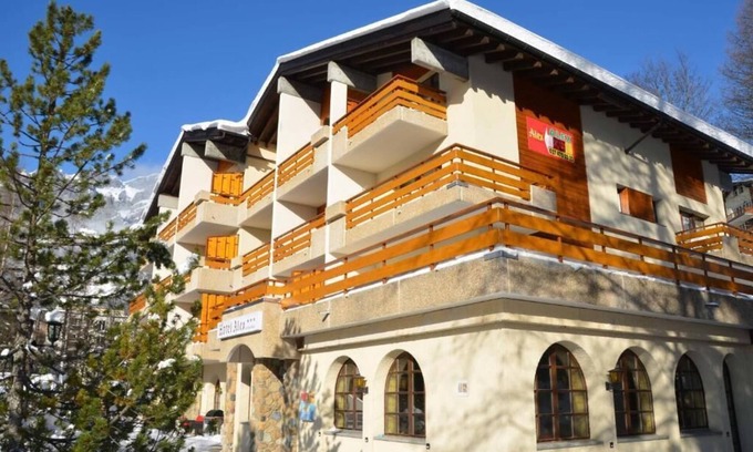 Leukerbad Hotel | Hotel Alex: Guest Rated 9.6 with Spa and Family Amenities